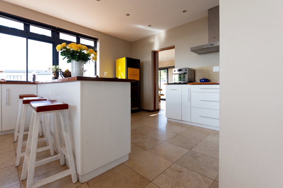 5 Bedroom Property for Sale in Myburgh Park Western Cape